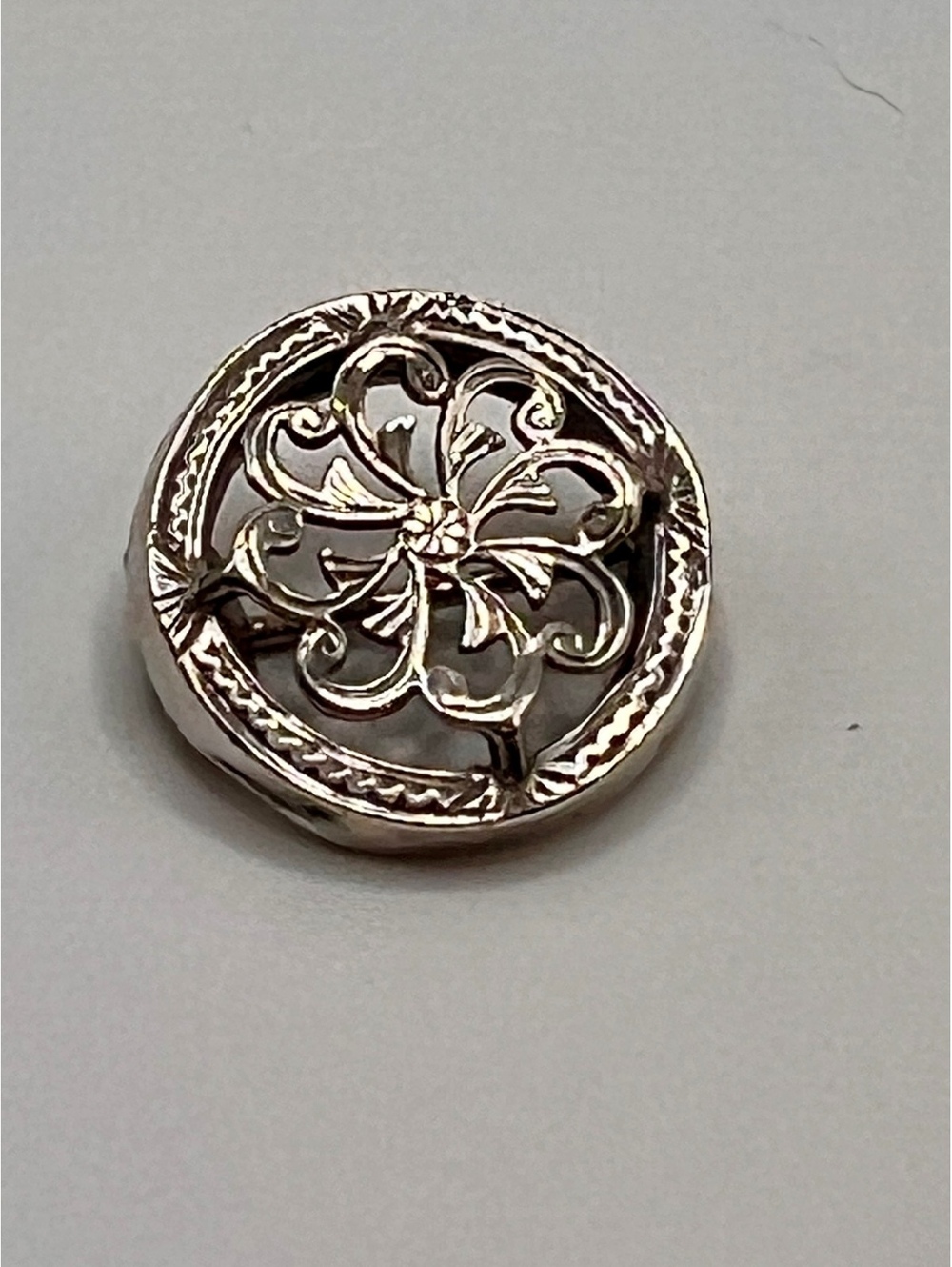 Vintage 925 Sterling Silver Openwork Floral Scroll Brooch Pin 2.18g